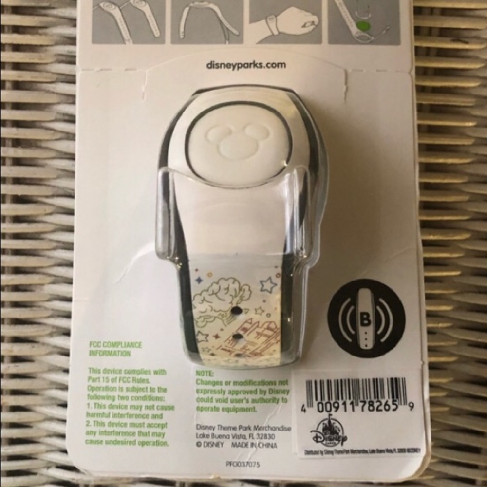 Limited Edition Magic Band2- never opened/ used.